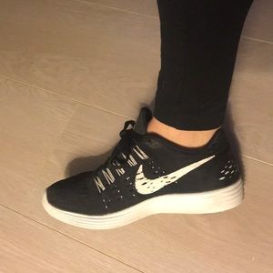 Nike 6.5 Black/white Lunar Tempo Running Shoes